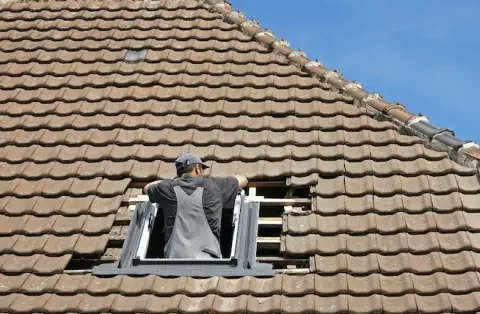 Pose de velux - Marcillé-la-Ville